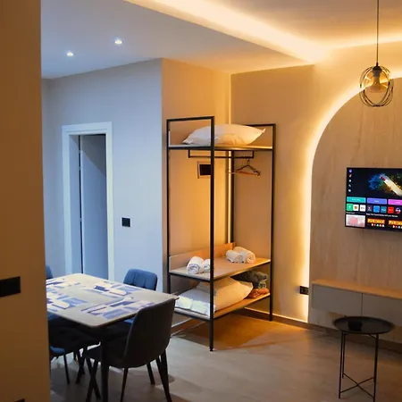 Apartment Armare - Palm Radhime Vlore